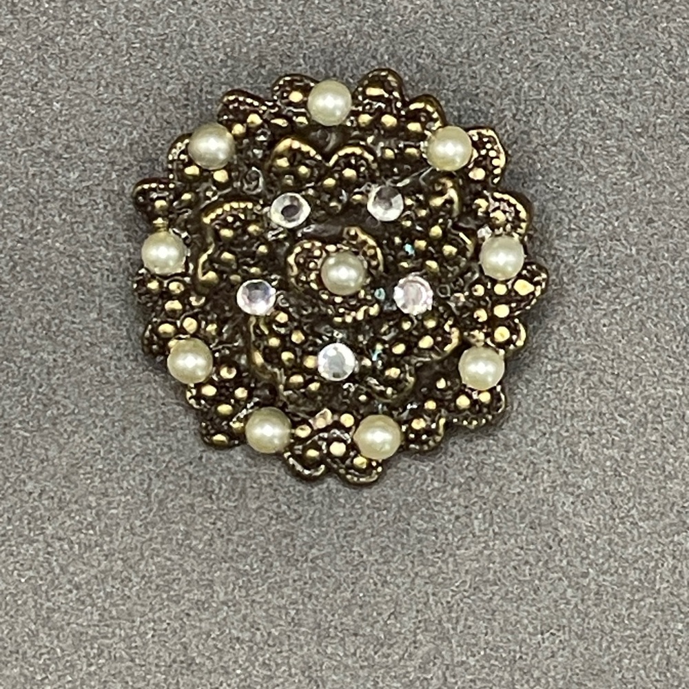 Vintage “Hidden Heart” Gold Filigree Pearl & Crystal Brooch - Exquisite! ✨ - Picture 9 of 10